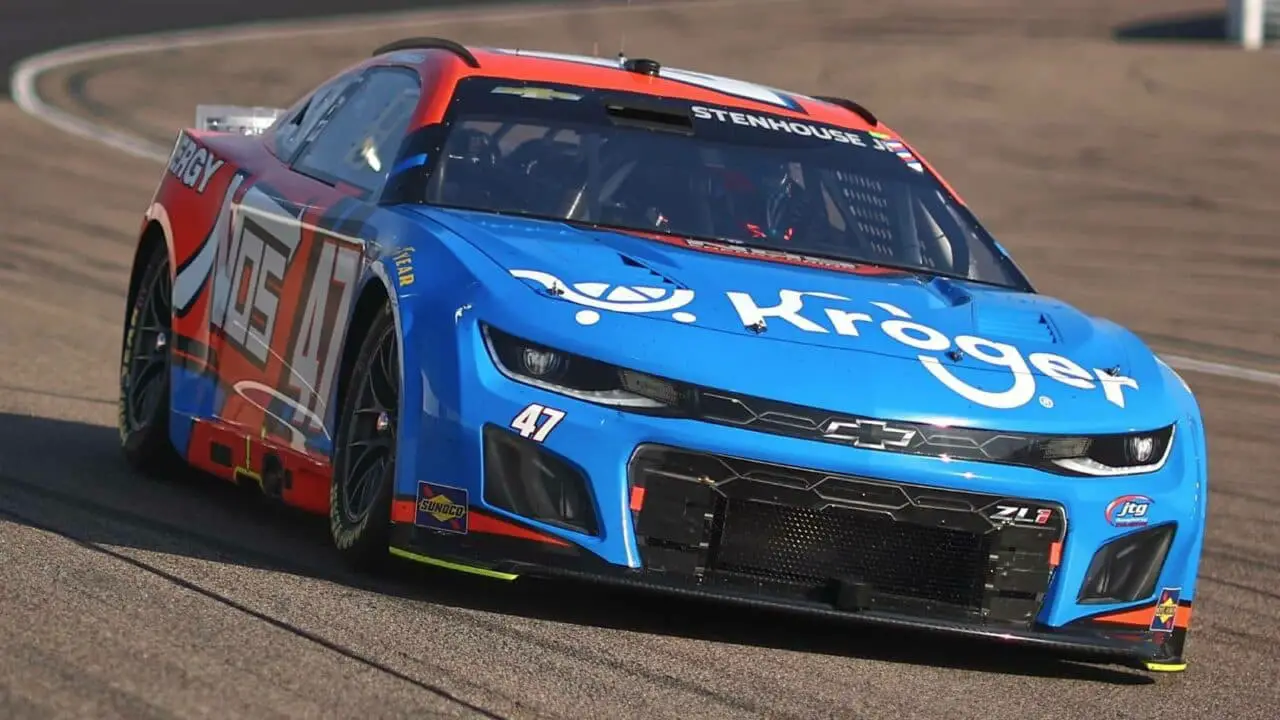 hero image for Major Strategy Calls Net Ricky Stenhouse, Jr. A Top-Five at Iowa