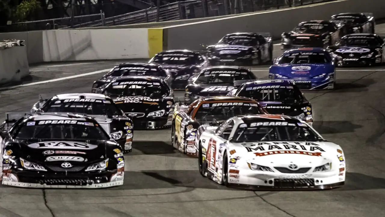 hero image for SRL Launches East Coast Super Late Model Tour